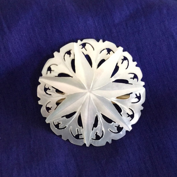 Intricate Bethlehem Carved Mother Of Pearl Pin / Brooch; Stamped; Star; Doves - Picture 1 of 9